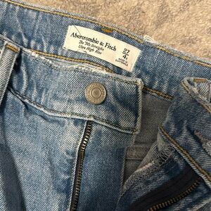 Abercrombie curve love the 90s straight ultra high-rise jeans size 4S (short) 27